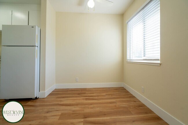 Foto del edificio - 3196 Pearl Ave