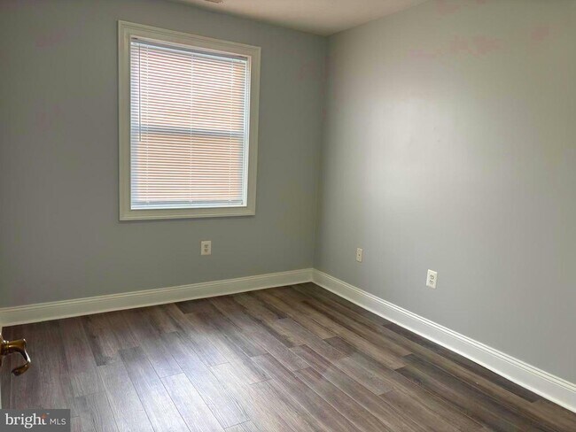 Foto del edificio - 4800 C St SE