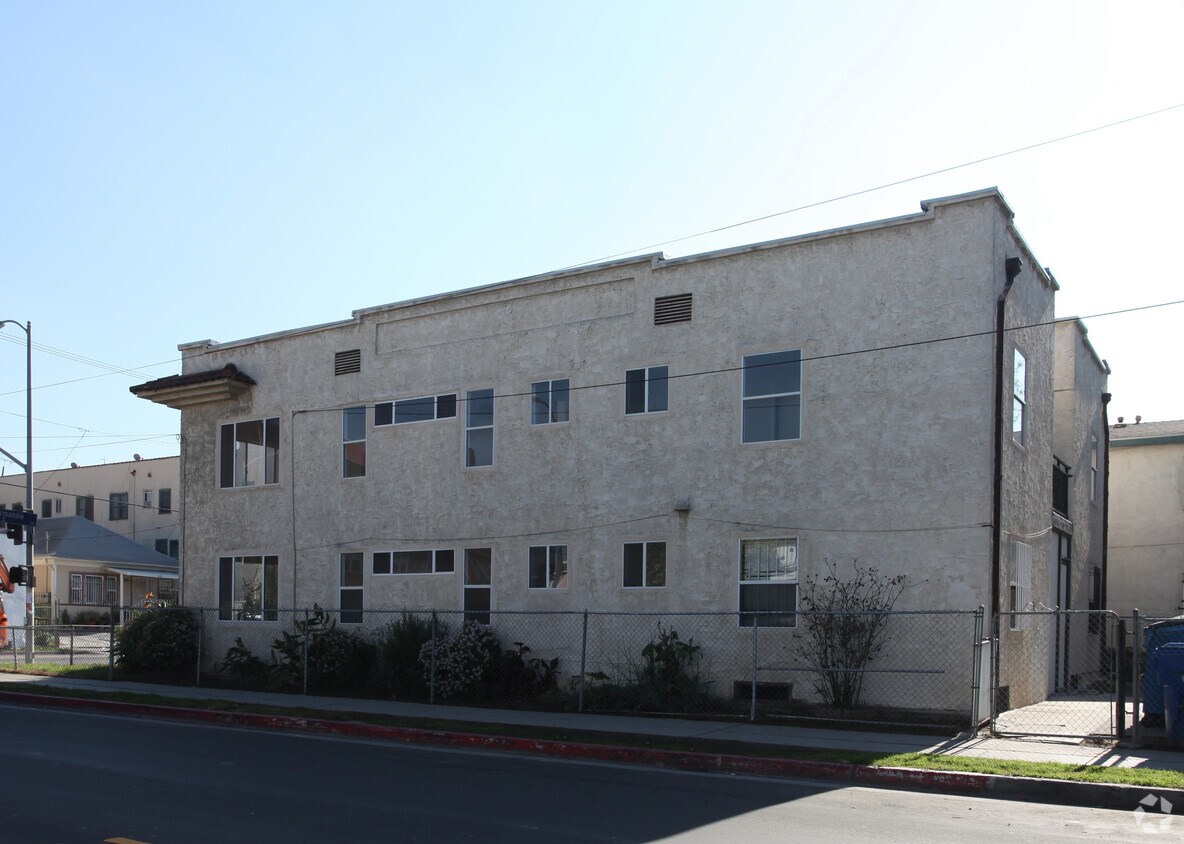 Building Photo - 2892 W 11th St
