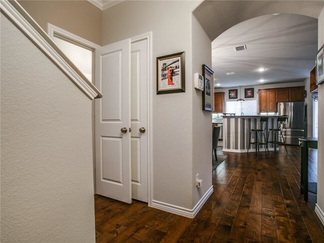 Foto del edificio - 3813 Whisper Hollow Way