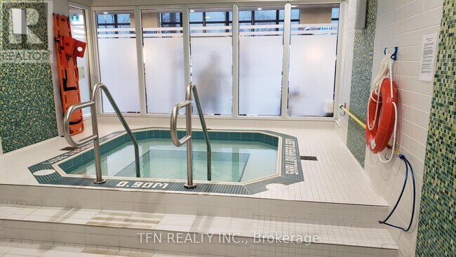 Photo du bâtiment - 7900 Bathurst St