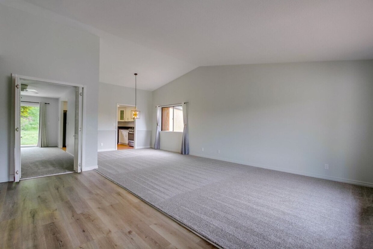 Primary Photo - 4 bedroom home in amazing La Costa Community!