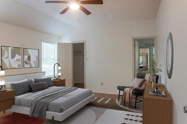 Foto del edificio - 8137 Huddleston Ln