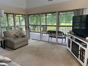 Building Photo - 33955 Middleton Cir