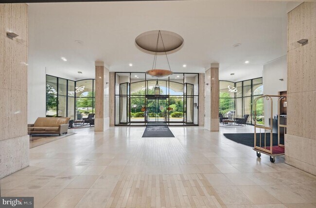 Foto del edificio - 301 N Beauregard St