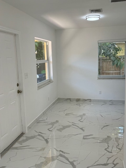 Building Photo - 5962