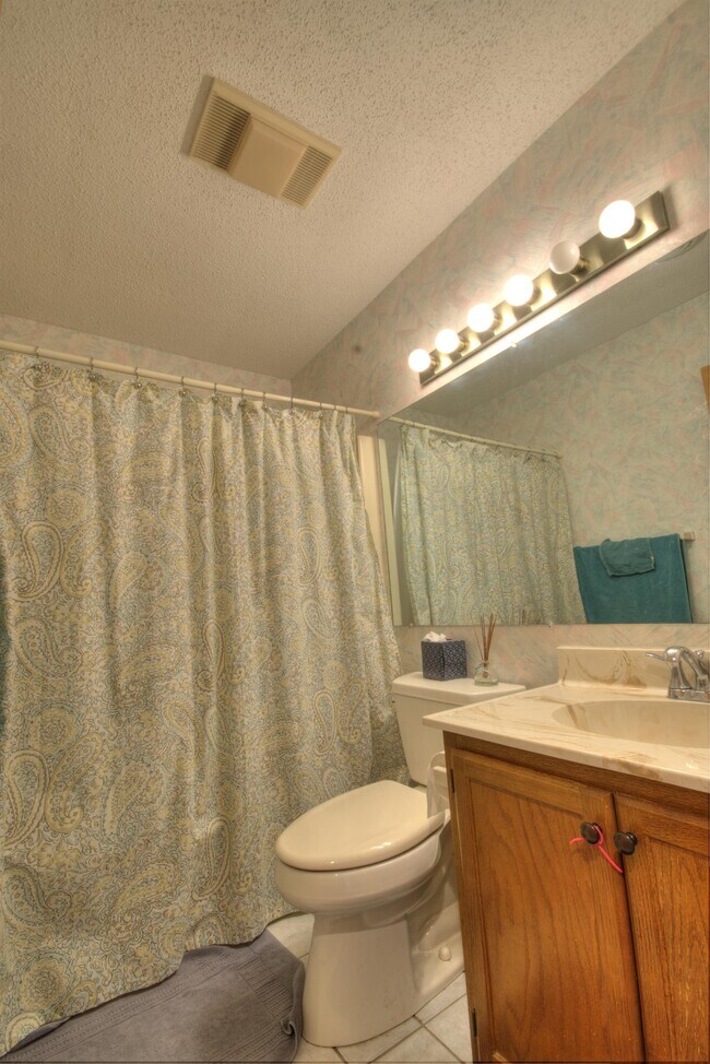 49 Lake Dr, Laurel Park, NC 28739 Townhome Rentals in Laurel Park NC