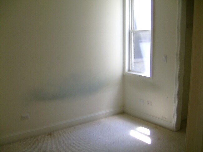 Building Photo - 1137 W Taylor St