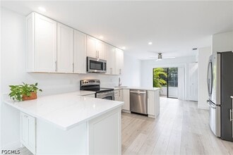 Building Photo - 2722 SW 54th Terrace