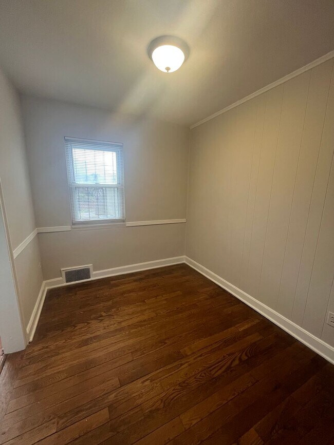 Photo - 409 Laverne Ave Townhome