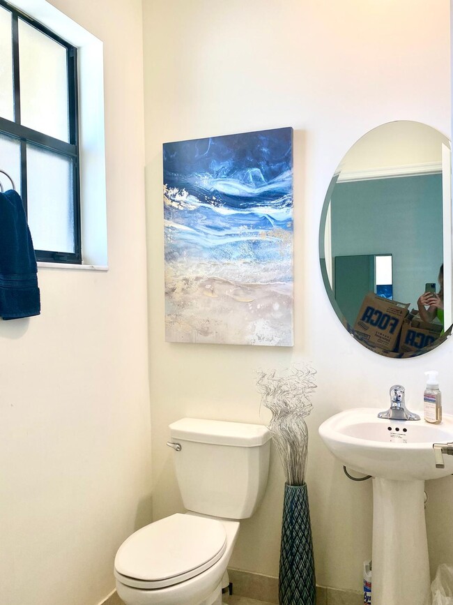 Foto del edificio - 3202 W 108th St