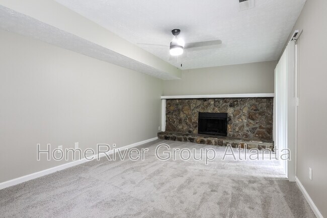 Foto del edificio - 6620 Connell Rd