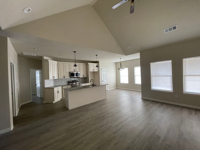 Building Photo - NEW BUILD Durant 4 bed 2 Bath 1 story sing...