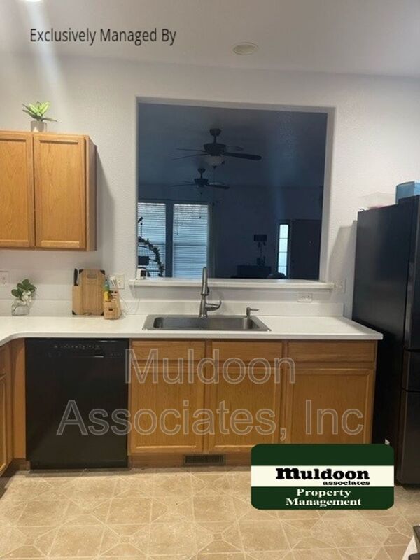 Foto del edificio - 2701 Tumblewood Grove