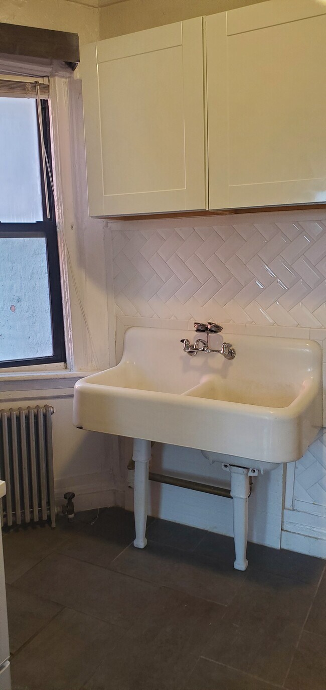 Foto del edificio - 81 Calyer St