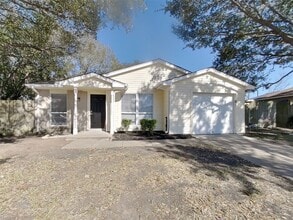 Building Photo - 24022 4 Sixes Ln