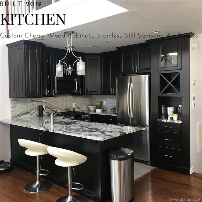 Building Photo - 229 Front St