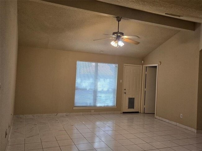 Building Photo - 10711 Forest Leaf Dr