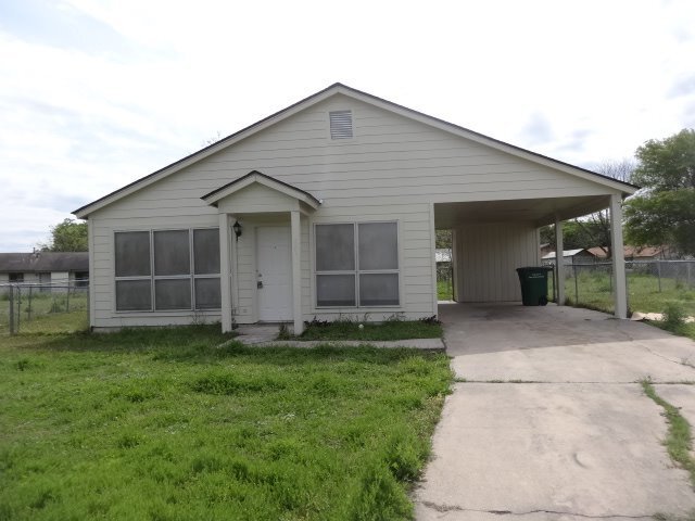 Building Photo - Nice 3 Bedroom / 1 Bathroom Home