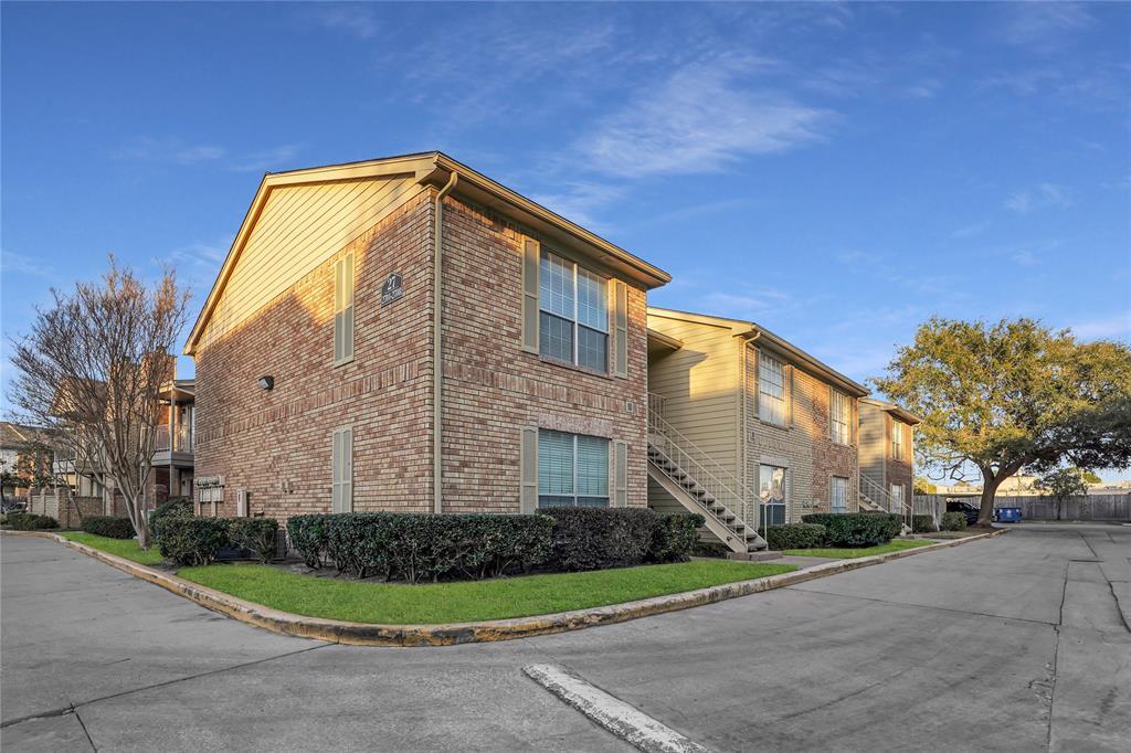 11201 Lynbrook Dr Unit 2704, Houston, TX 77042 Condo for Rent in
