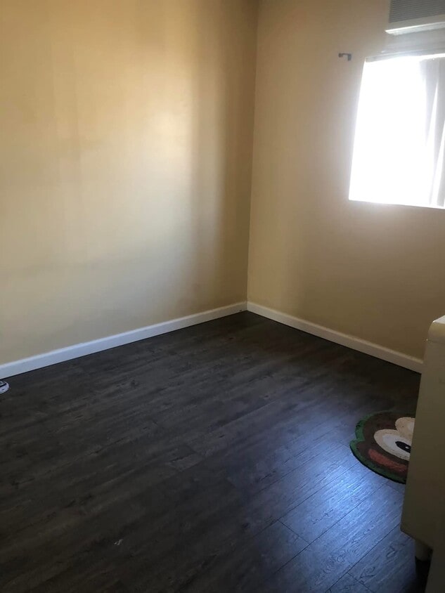 Bedroom - 7840 Greenbush Ave
