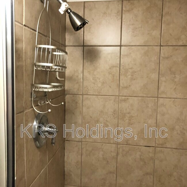 Building Photo - 1311 E Oceanview