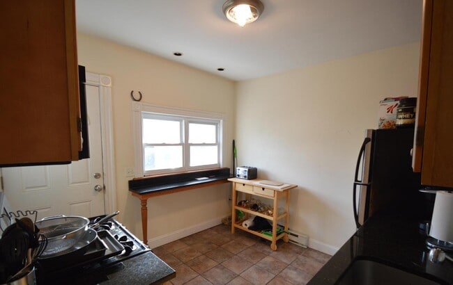 Building Photo - 25 Pratt St