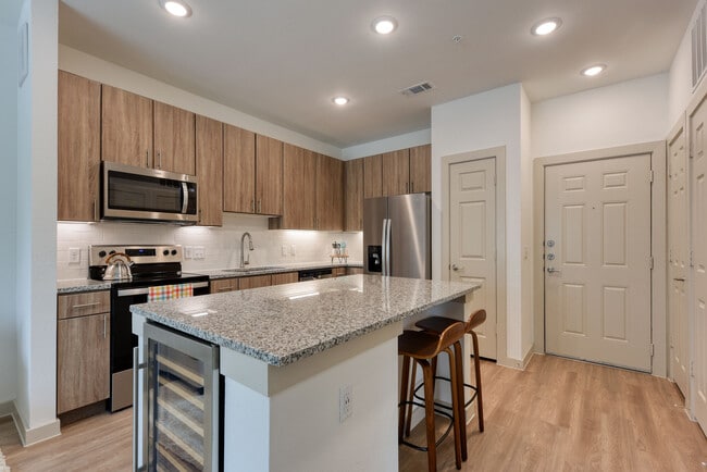 Building Photo - Alamo Residences at Spurs Lane