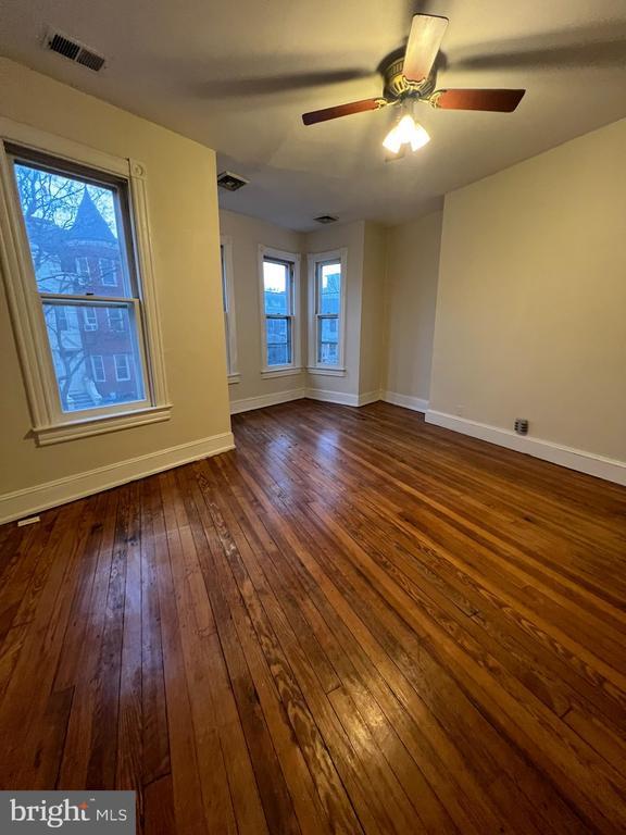 Foto del edificio - 1317 Monroe St NW