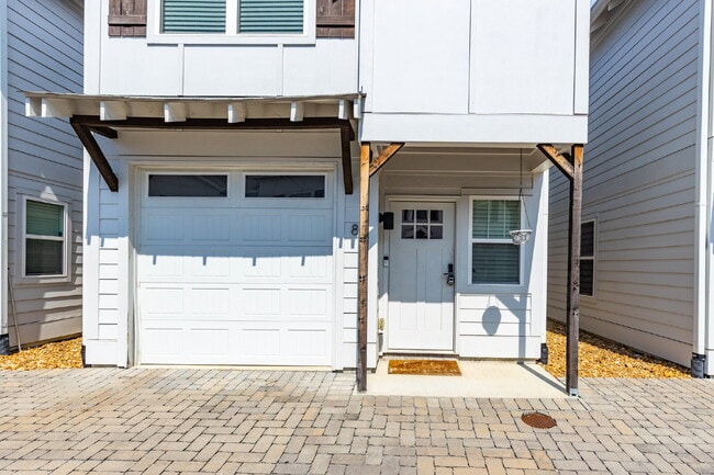 Foto del edificio - Convenient Nashville Rental Near Percy Pri...