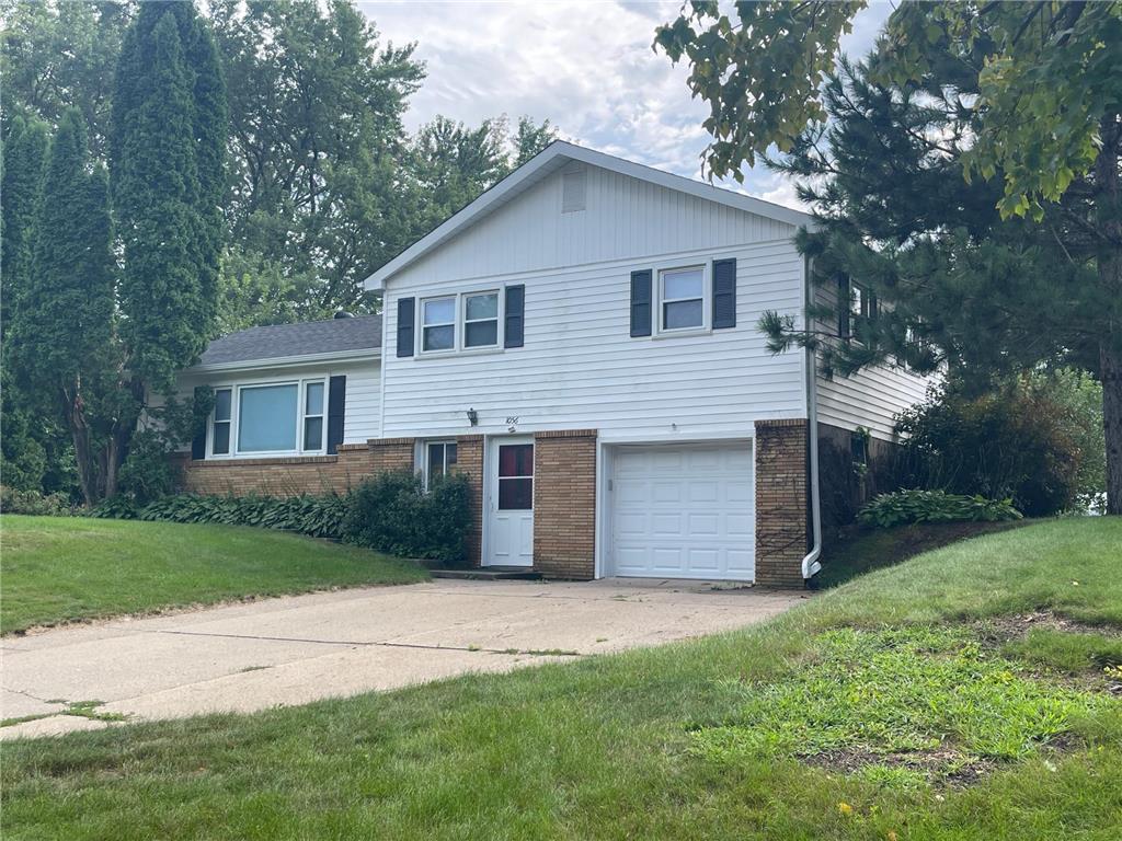 Foto principal - 1056 Ingerson Rd