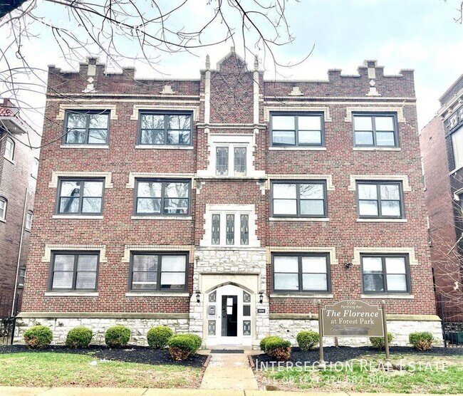 5590 Pershing Ave Unit 15, St. Louis, MO 63112 Room for Rent in St