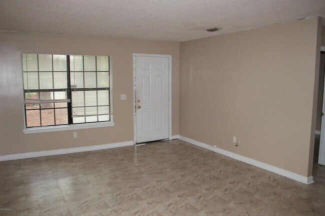 Foto del edificio - 6310 Delacy Rd