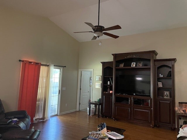 Foto del edificio - 1319 Blakemore Ct E