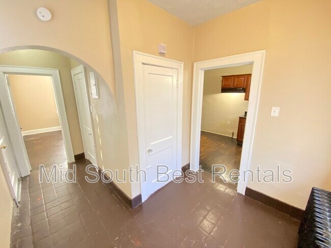 Foto del edificio - 1867 Kendale Ave