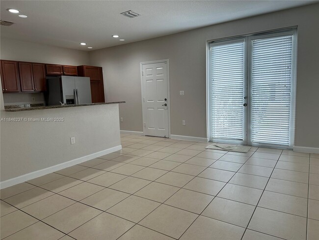 Building Photo - 9232 SW 170th Ave