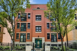 Building Photo - 917 W Lakeside Pl