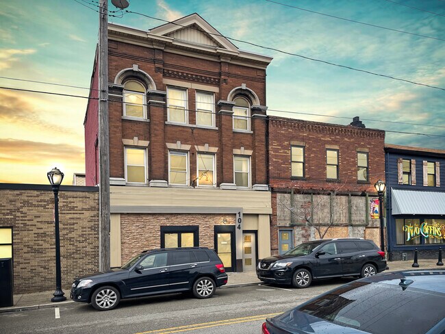 Foto del edificio - 104 Brownsville Rd