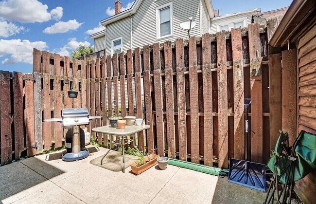 Foto del edificio - 4424 Ashland Ave