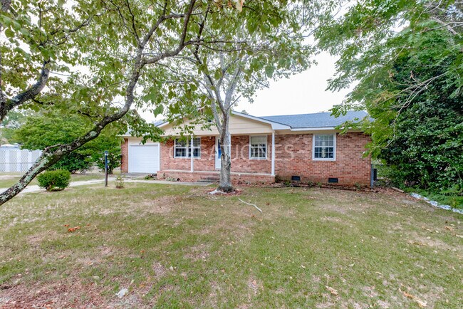Foto del edificio - Charming 3 Bedroom in Hope Mills!