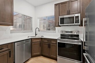 Building Photo - Hideaway North Scottsdale