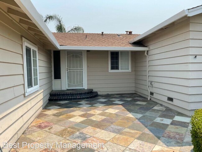 Foto del edificio - 4 br, 2 bath House - 6932 Tyne Court