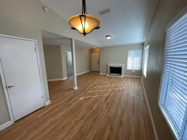 Building Photo - 7216 Kallie Kay Ln