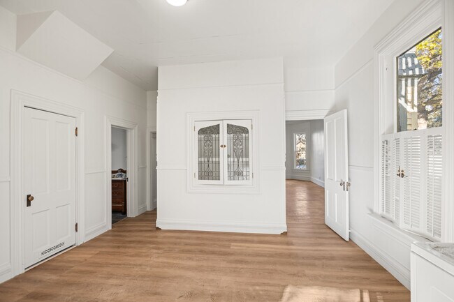 Foto del edificio - 212 N Monarch St