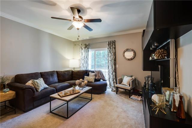 Building Photo - 4847 Bevendean Dr