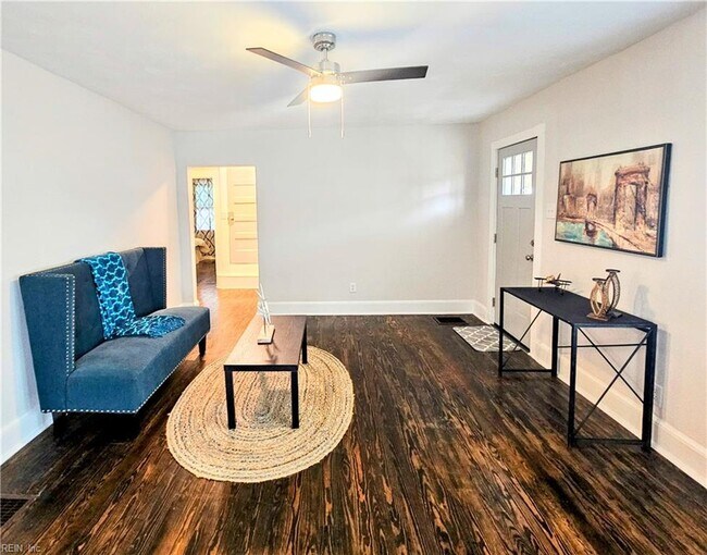 Foto del edificio - 947 Potomac Ave