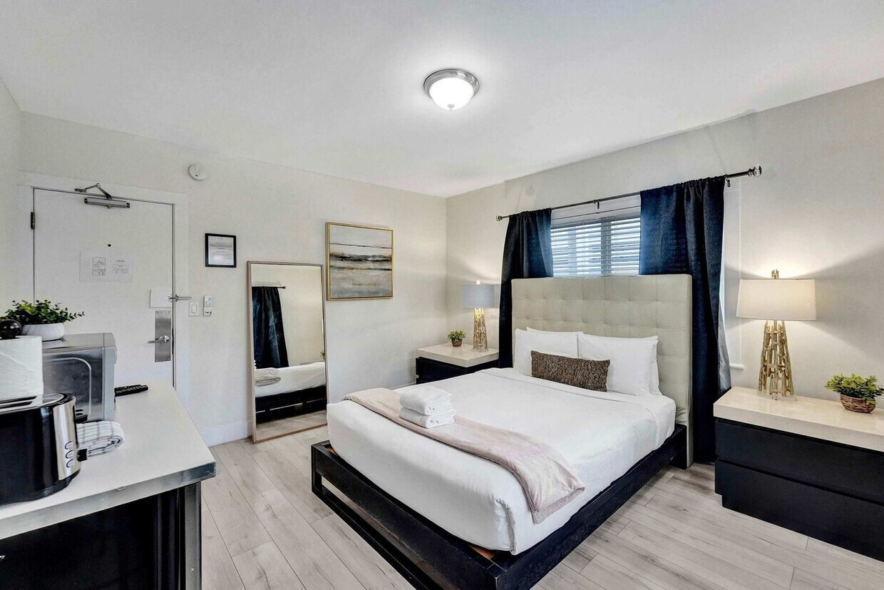 Foto principal - 3020 Seville St