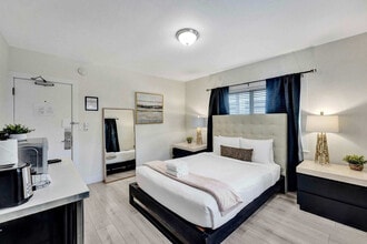 Building Photo - 3020 Seville St