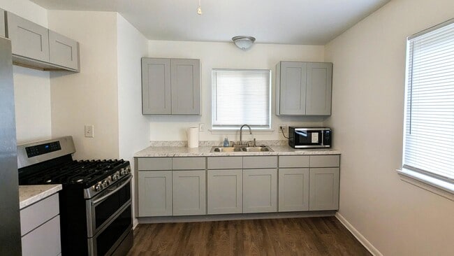 Foto del edificio - 30113 Hazelwood St