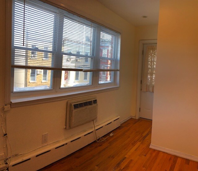 Foto del edificio - 2540 14th Pl